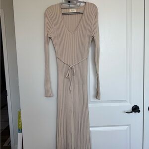 DISSH Elegant Beige Ribbed Knit Dress Bodycon